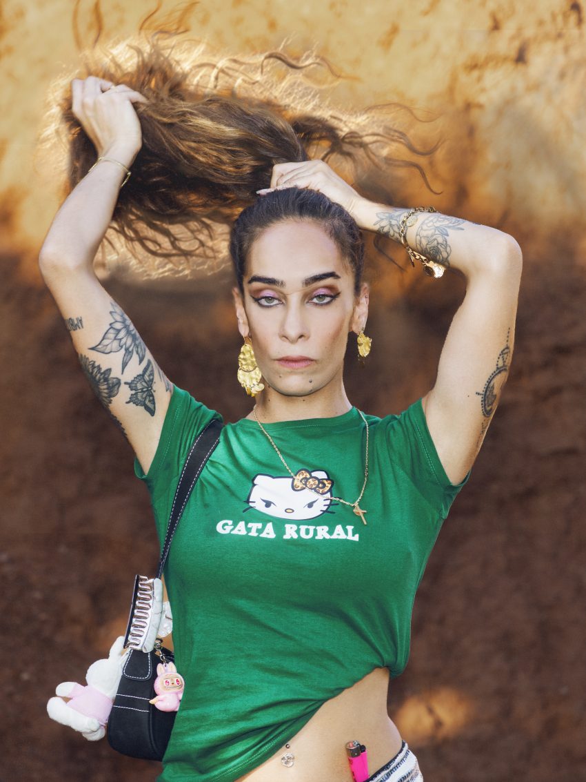 Camiseta "Gata rural" de @dale_chicha - Hover
